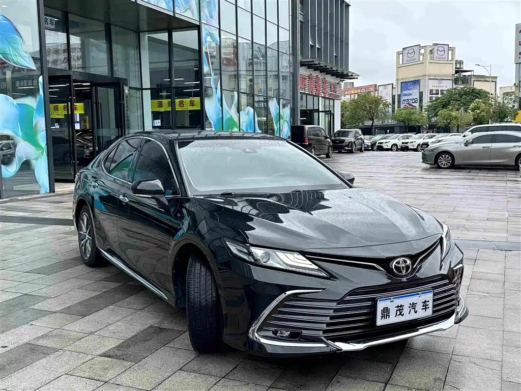 Toyota Camry 2023 2.5G Luxury