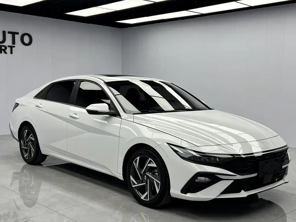 Hyundai Elantra — миниатюра 5