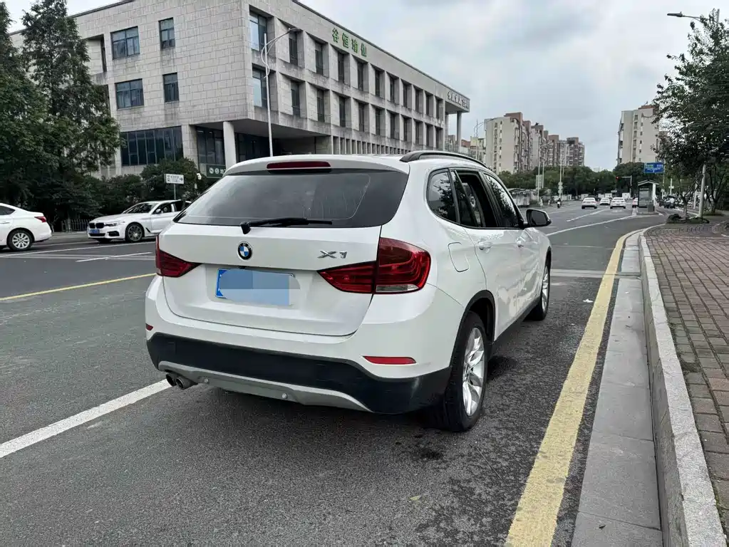 BMW X1 2015 sDrive18i Fashion