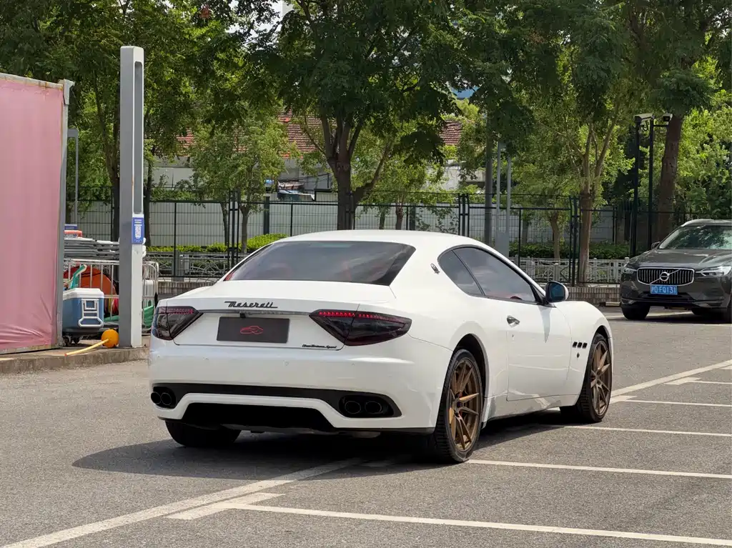 Maserati GranTurismo — миниатюра 5