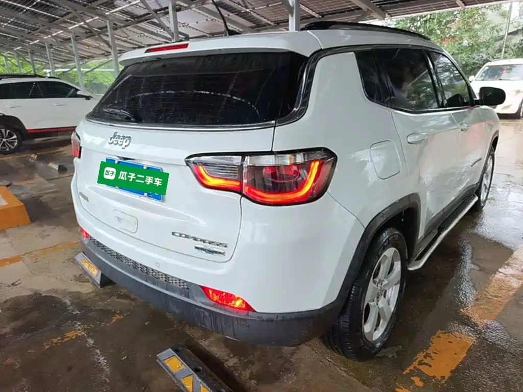 Jeep Compass — миниатюра 7