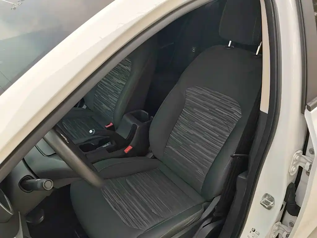 Chevrolet Cavalier — миниатюра 15