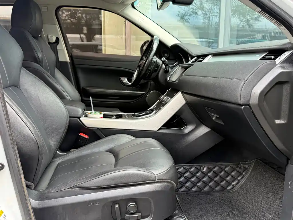 Land Rover Evoque — миниатюра 6