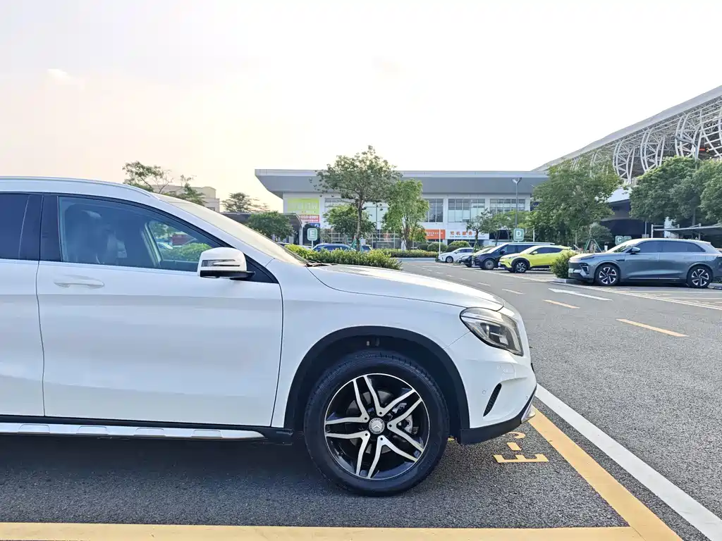 Mercedes-Benz GLA — миниатюра 26