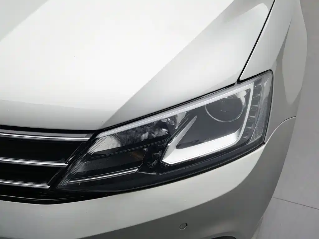 Volkswagen Sagitar — миниатюра 7