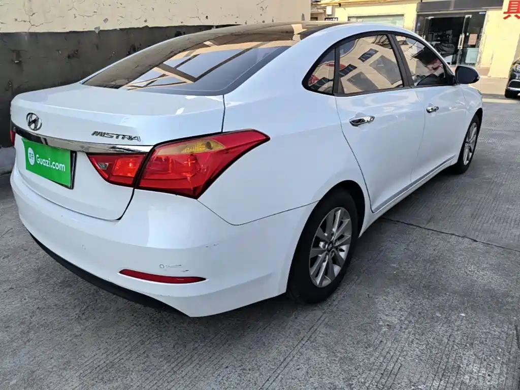 Hyundai Mistra — миниатюра 7