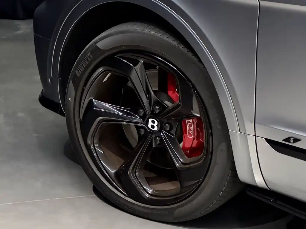 Bentley Bentayga — миниатюра 7