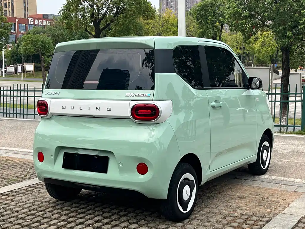 Wuling MINIEV — миниатюра 4