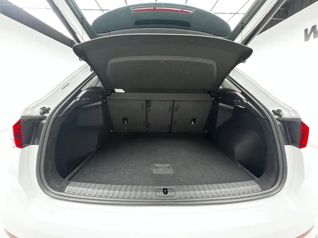 Audi Q3 — миниатюра 13