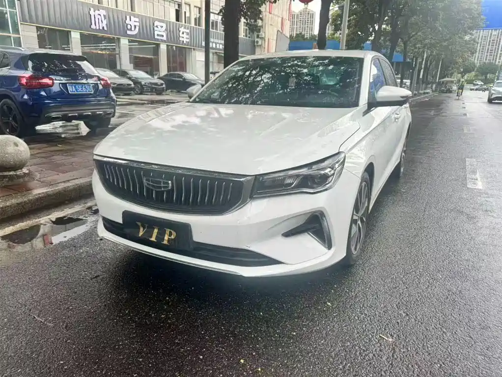 Geely Emgrand 2021
