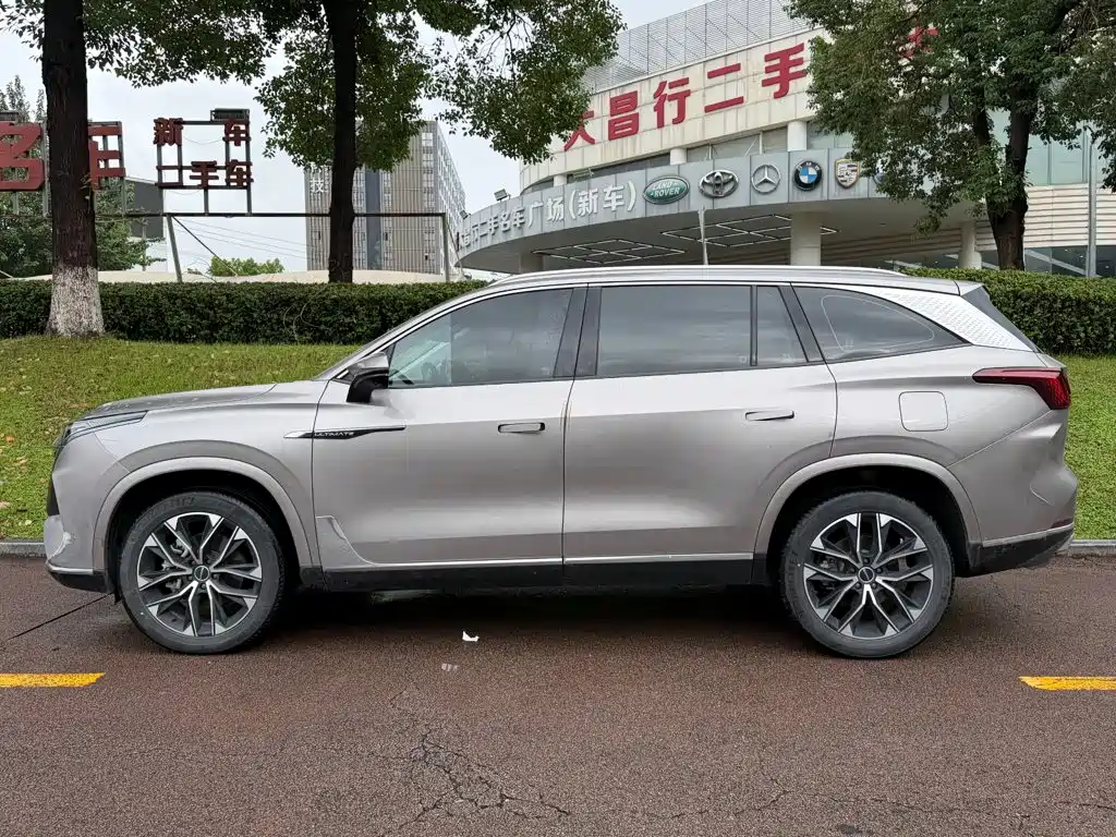 Roewe RX9 — миниатюра 3