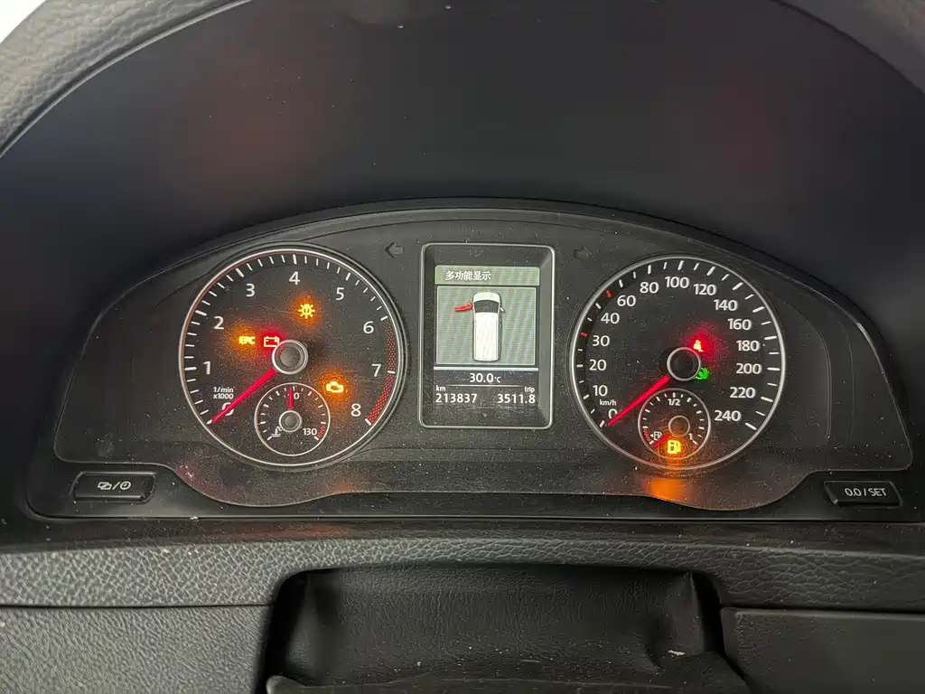 Volkswagen Multivan — миниатюра 12