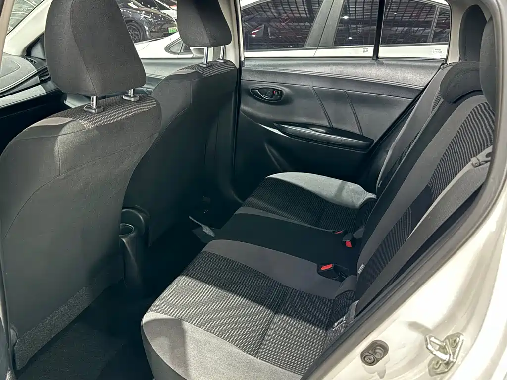 Toyota Vios FS — миниатюра 5