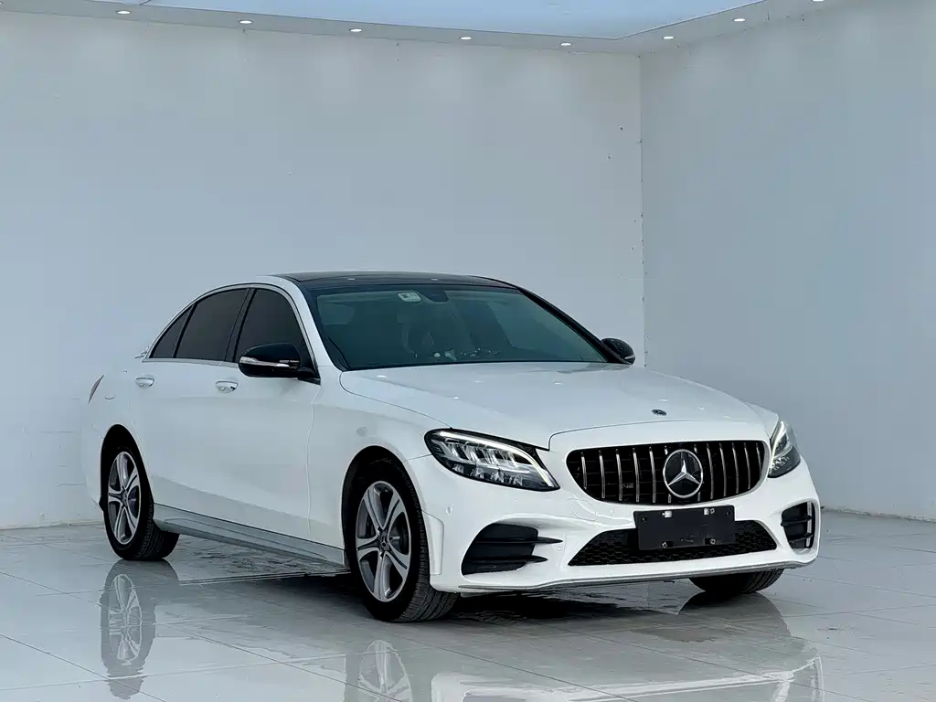 Mercedes-Benz C-Class — миниатюра 3