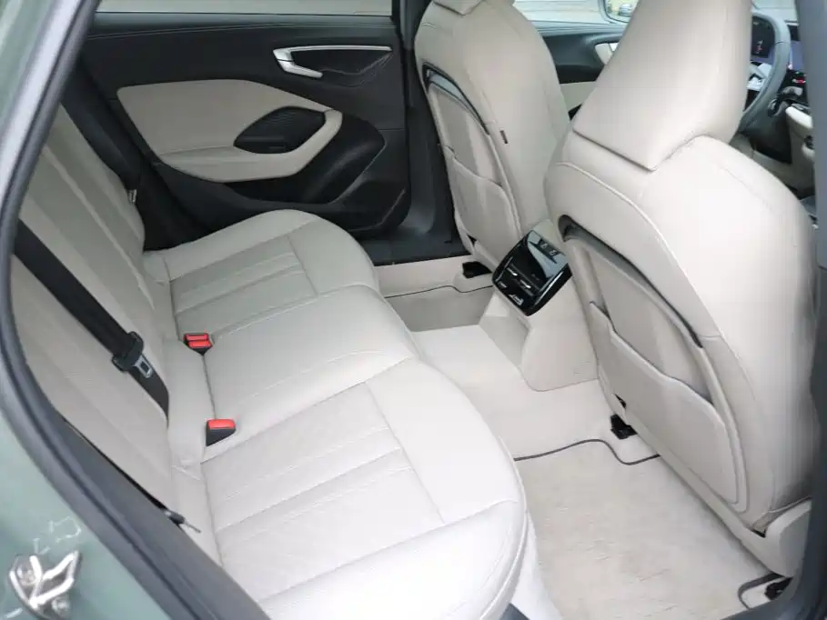 Audi A5L — миниатюра 16