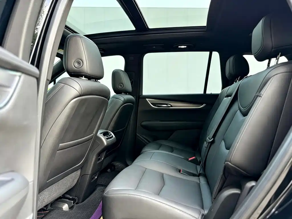 Cadillac XT6 — миниатюра 9