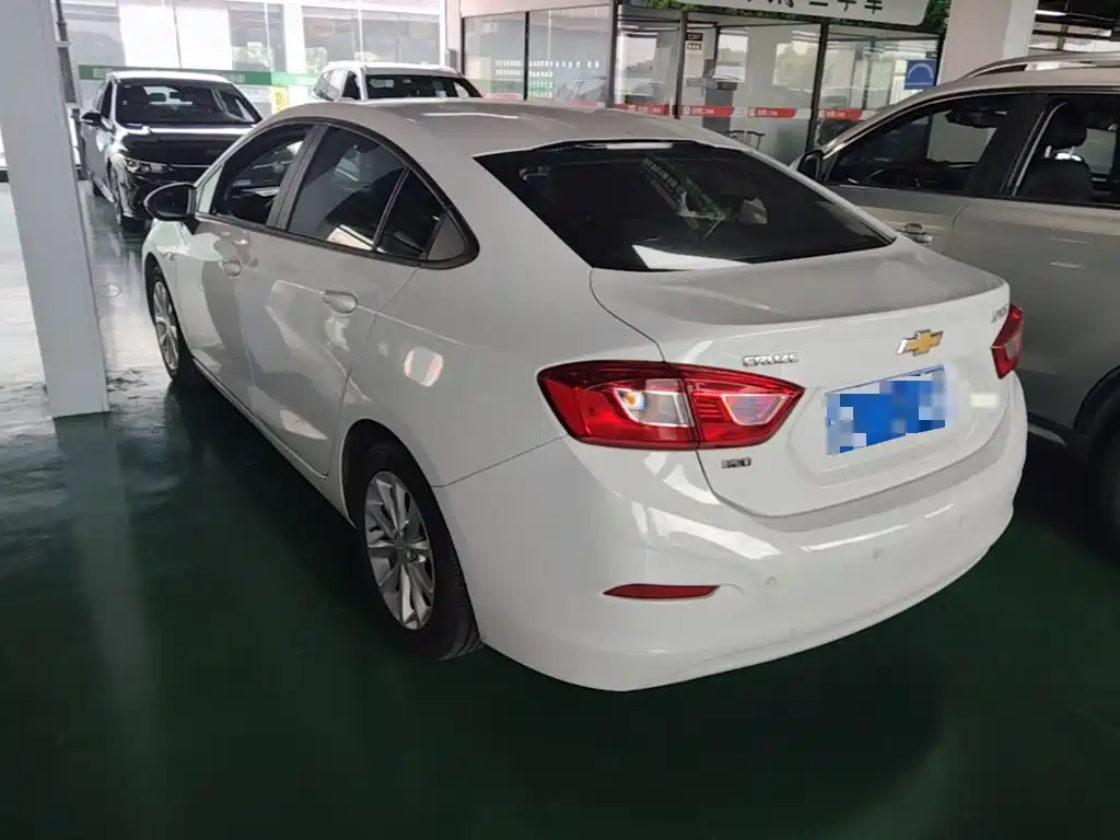 Chevrolet Cruze — миниатюра 5