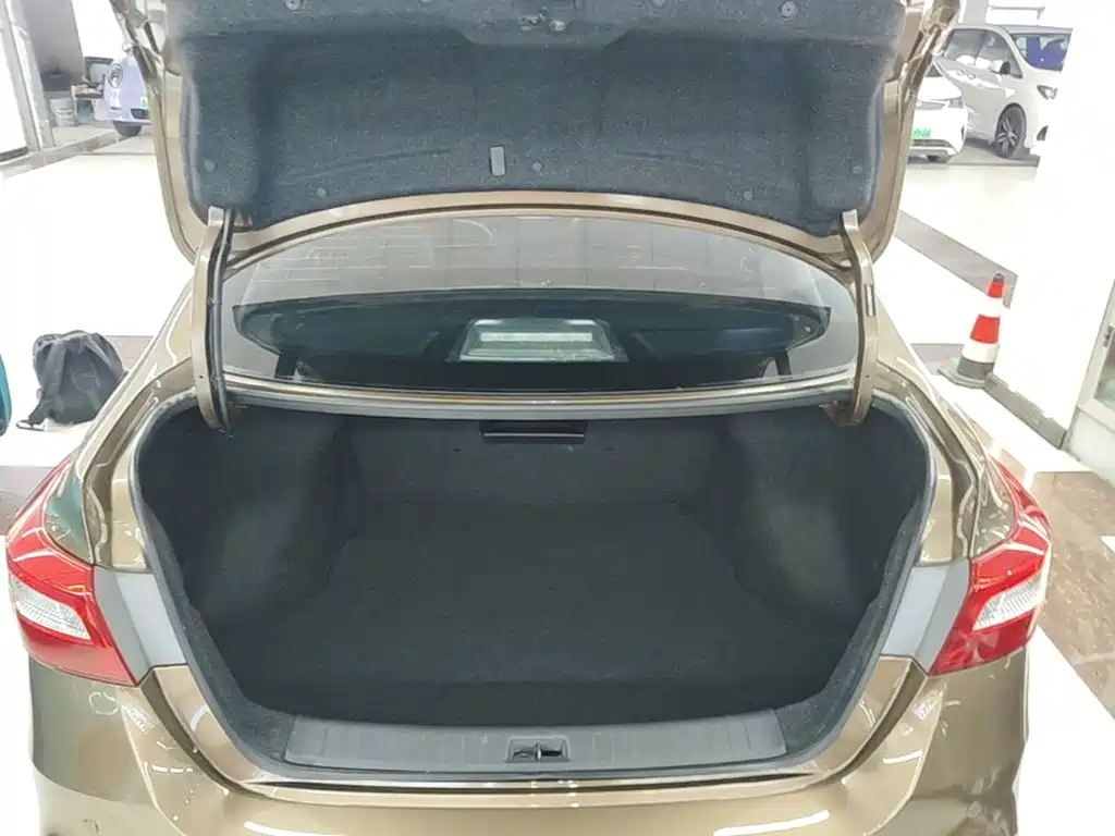 Nissan Sylphy — миниатюра 19