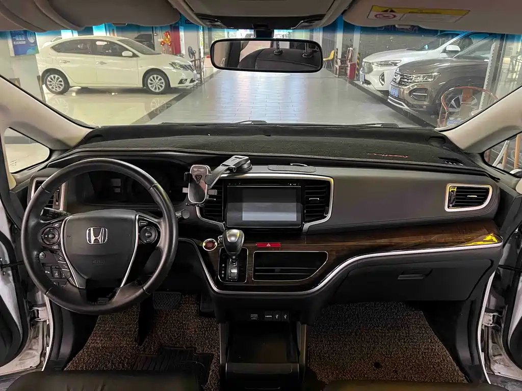 Honda Odyssey — миниатюра 4