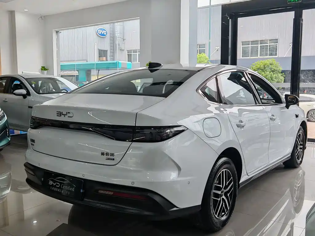 BYD Seal 05 DM-i — миниатюра 9