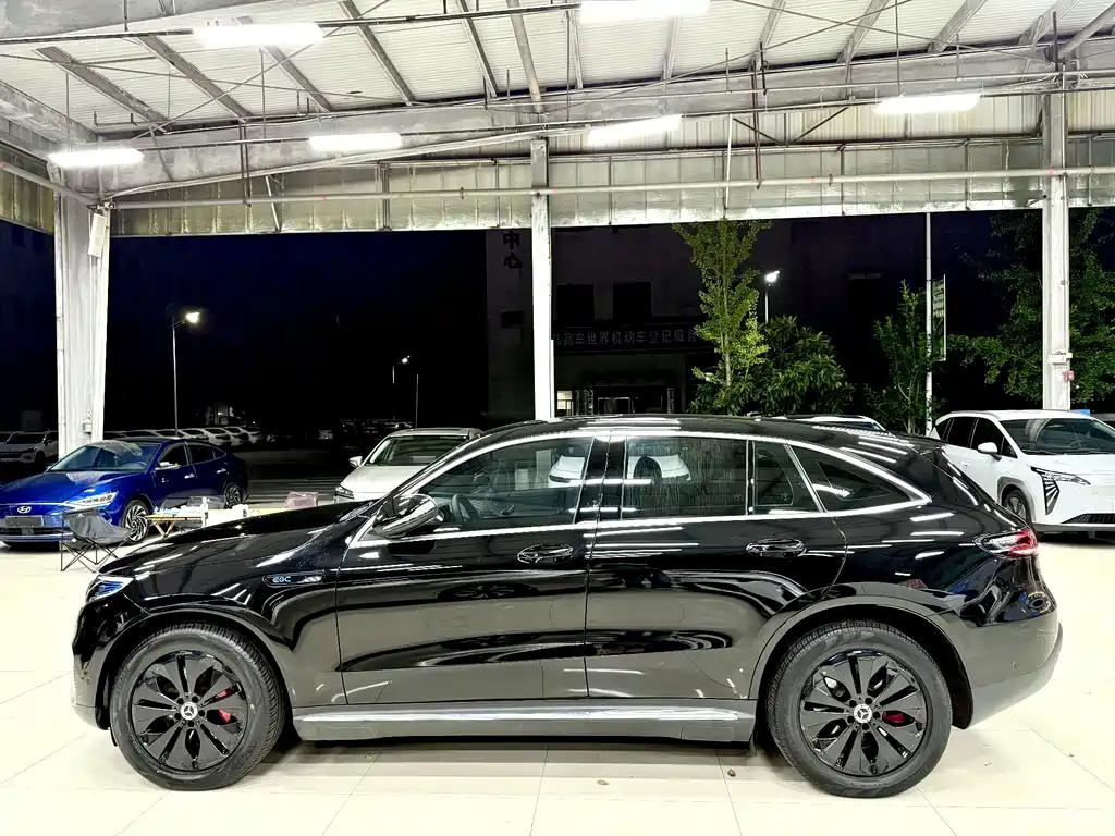 Mercedes-Benz EQC — миниатюра 4