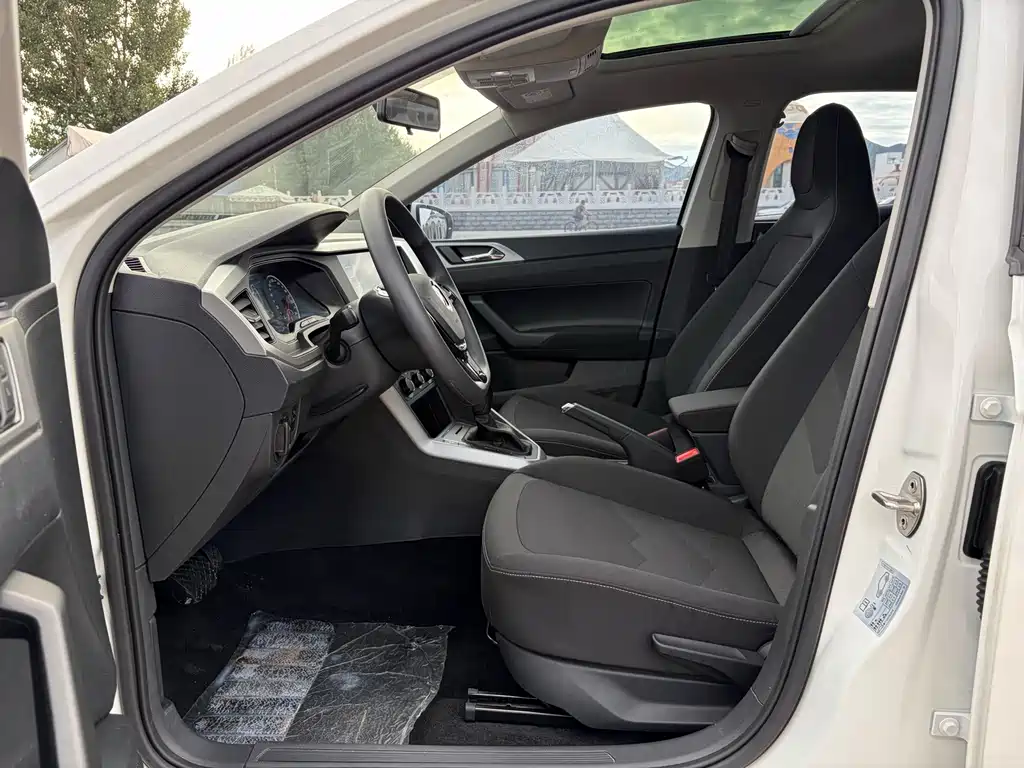 Volkswagen Polo — миниатюра 7