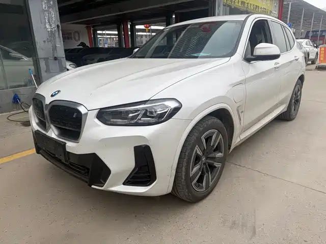 BMW IX3 2023