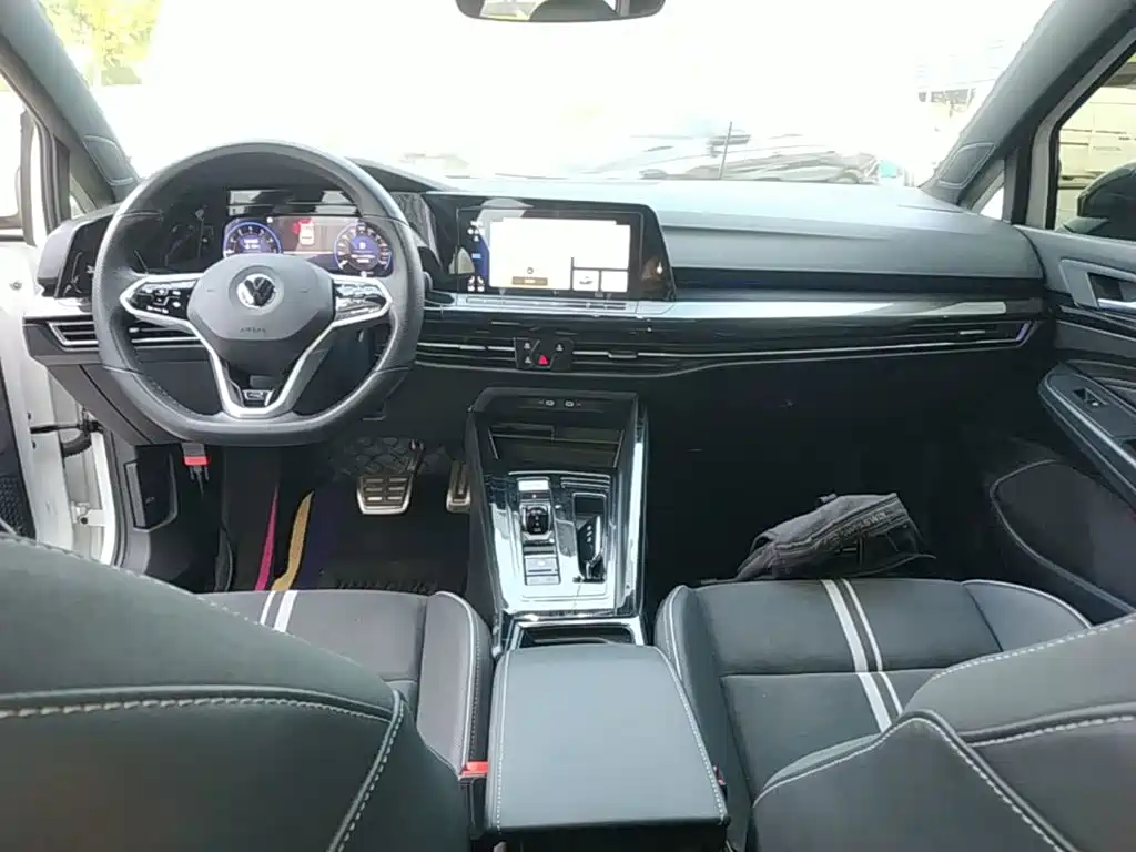 Volkswagen Golf — миниатюра 10