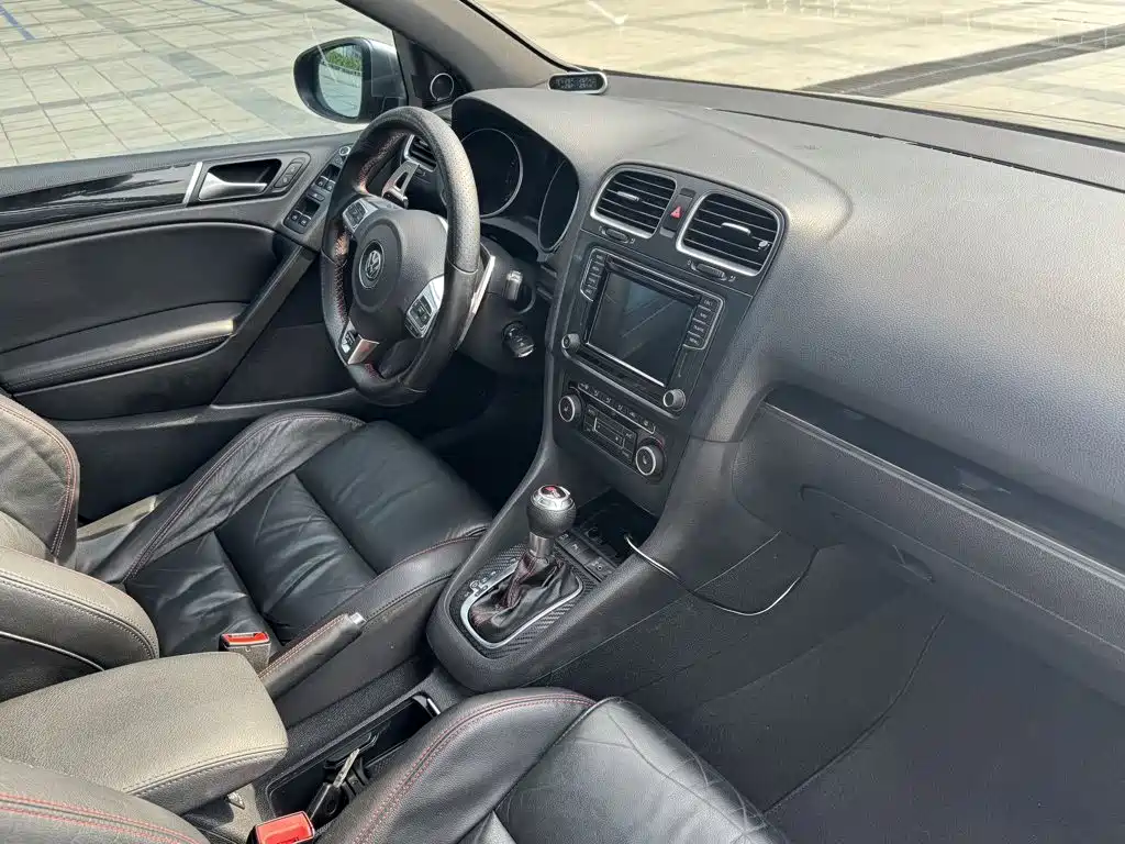 Volkswagen Golf GTI — миниатюра 10