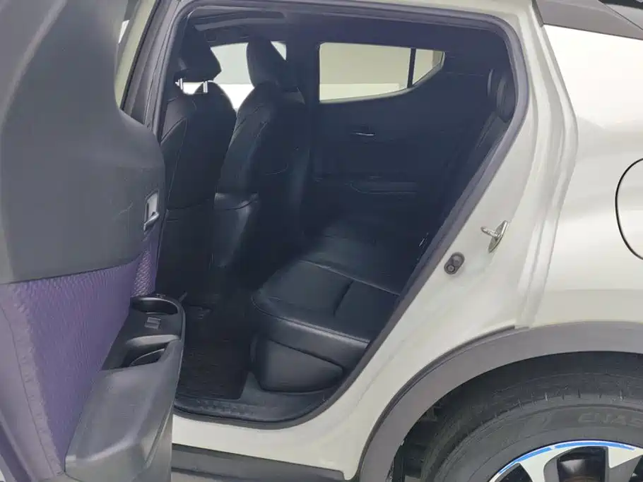 Toyota IZOA — миниатюра 11