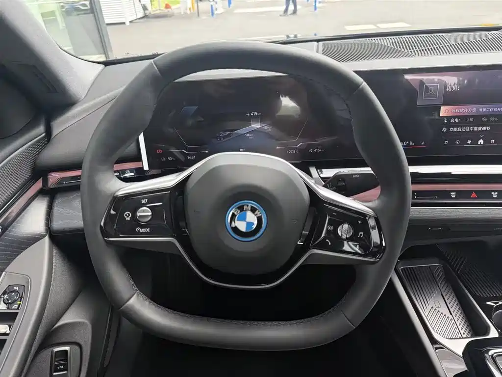 BMW i5 — миниатюра 12