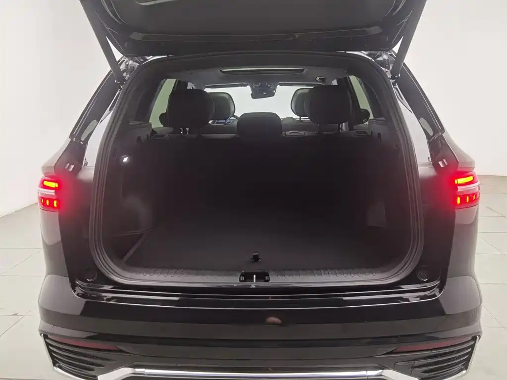 Geely Xingyue L — миниатюра 16