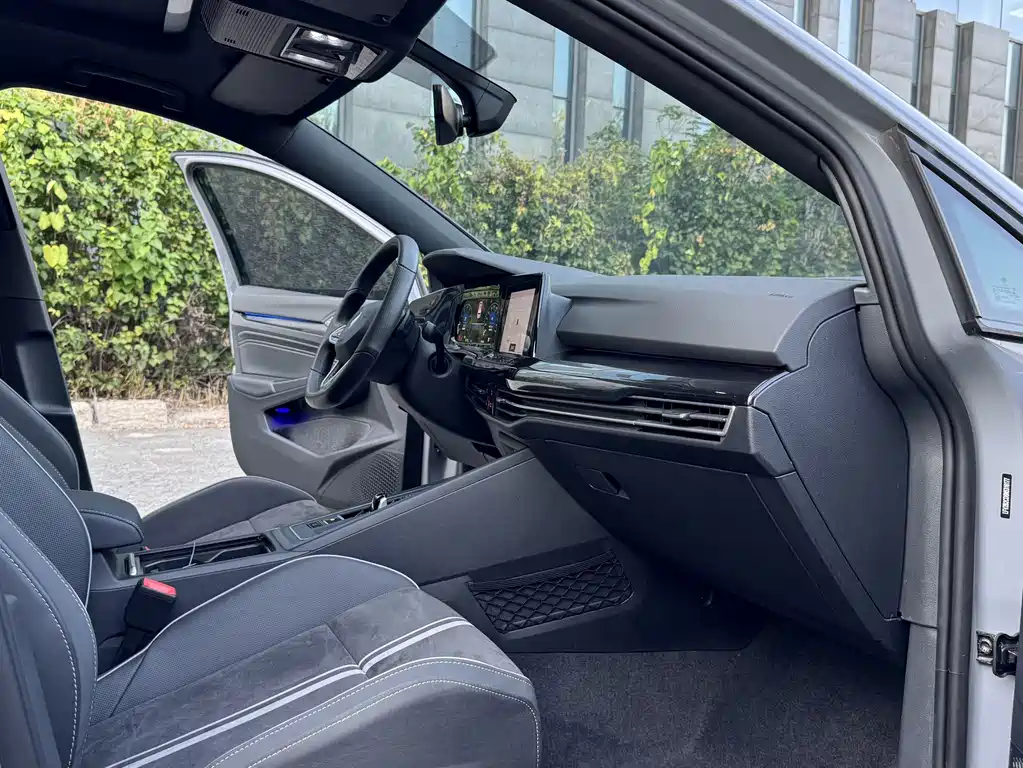 Volkswagen Golf — миниатюра 14