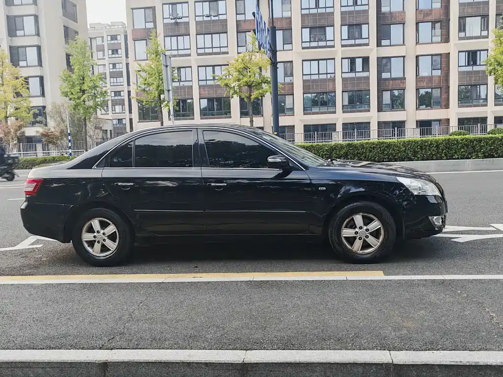 Hyundai Sonata — миниатюра 7