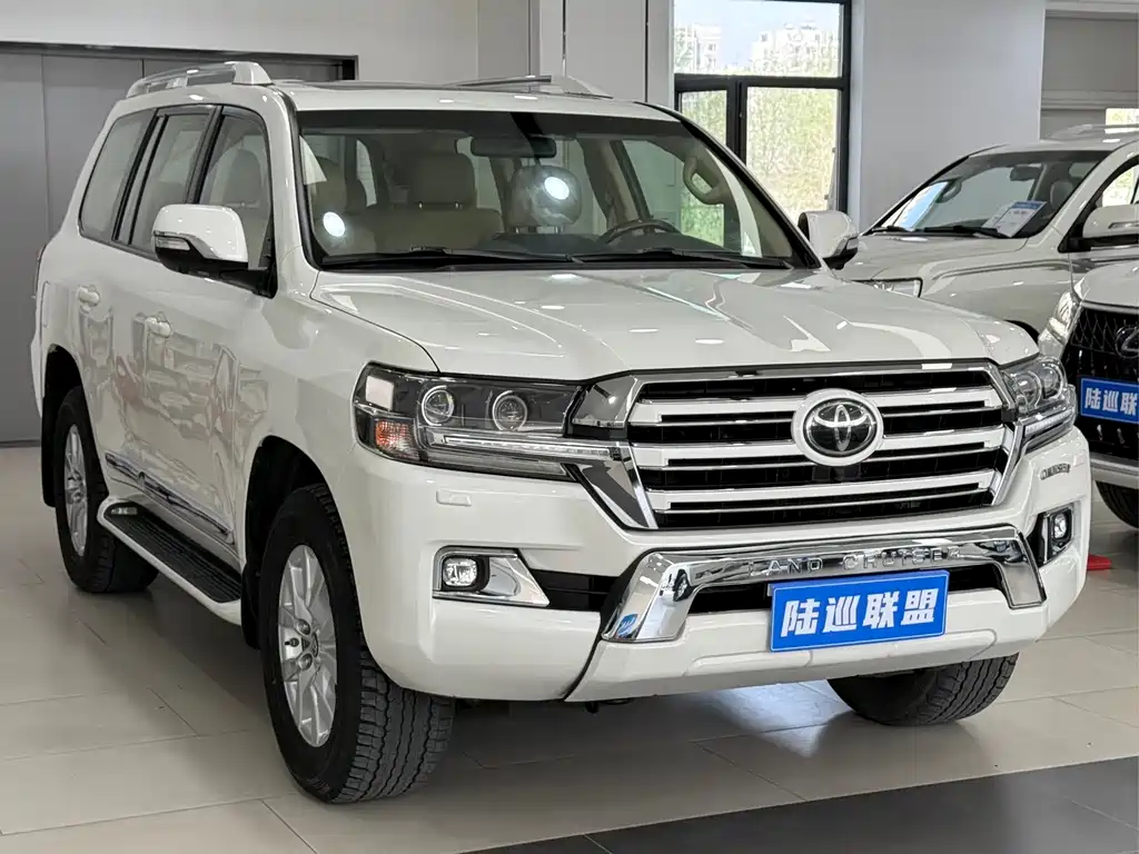 Toyota Land Cruiser 2017 4.0L AT