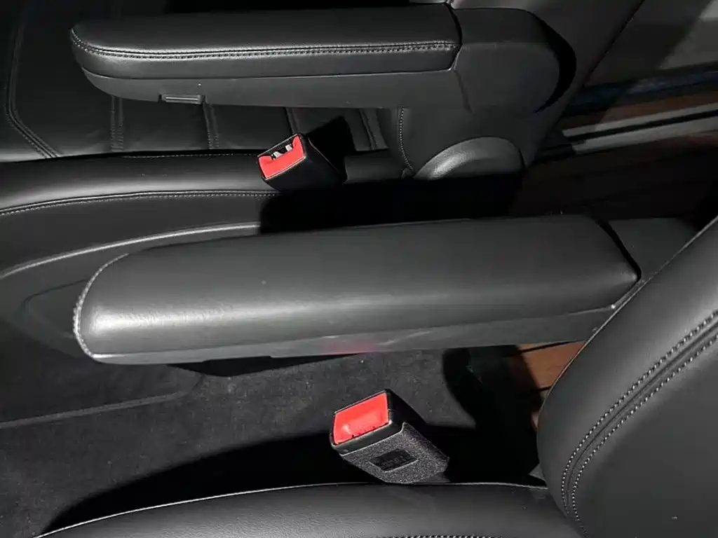 Volkswagen Multivan 2.0TSI 4WD Premium Edition 7 seats, фото 6