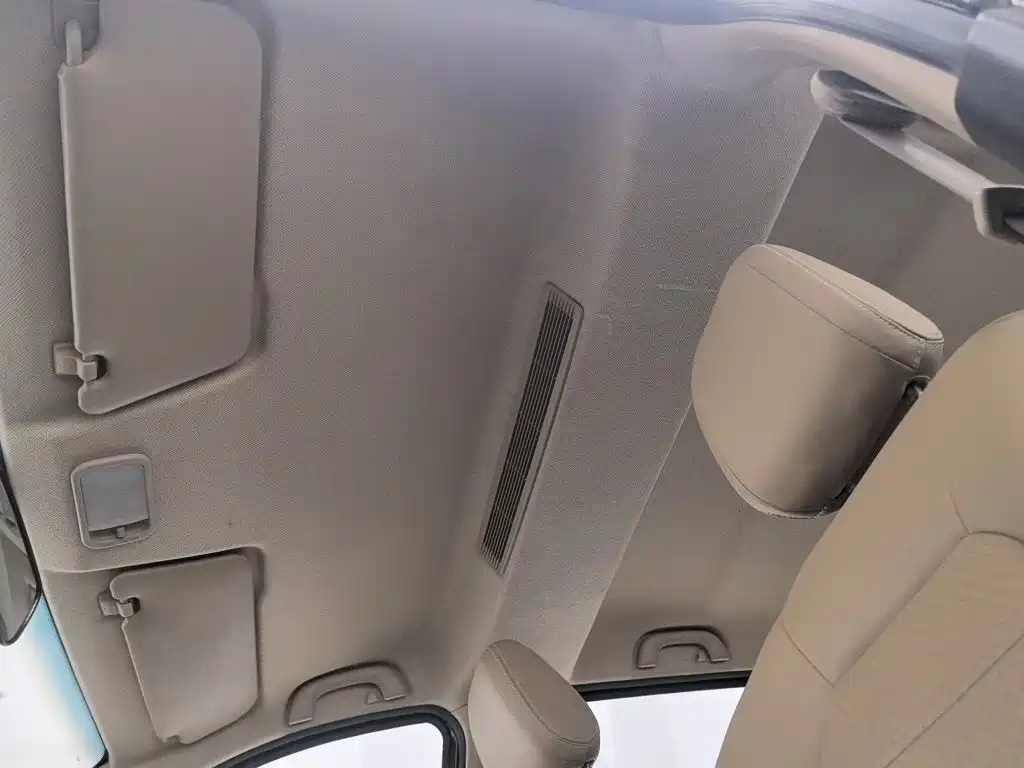 Wuling Hongguang — миниатюра 14