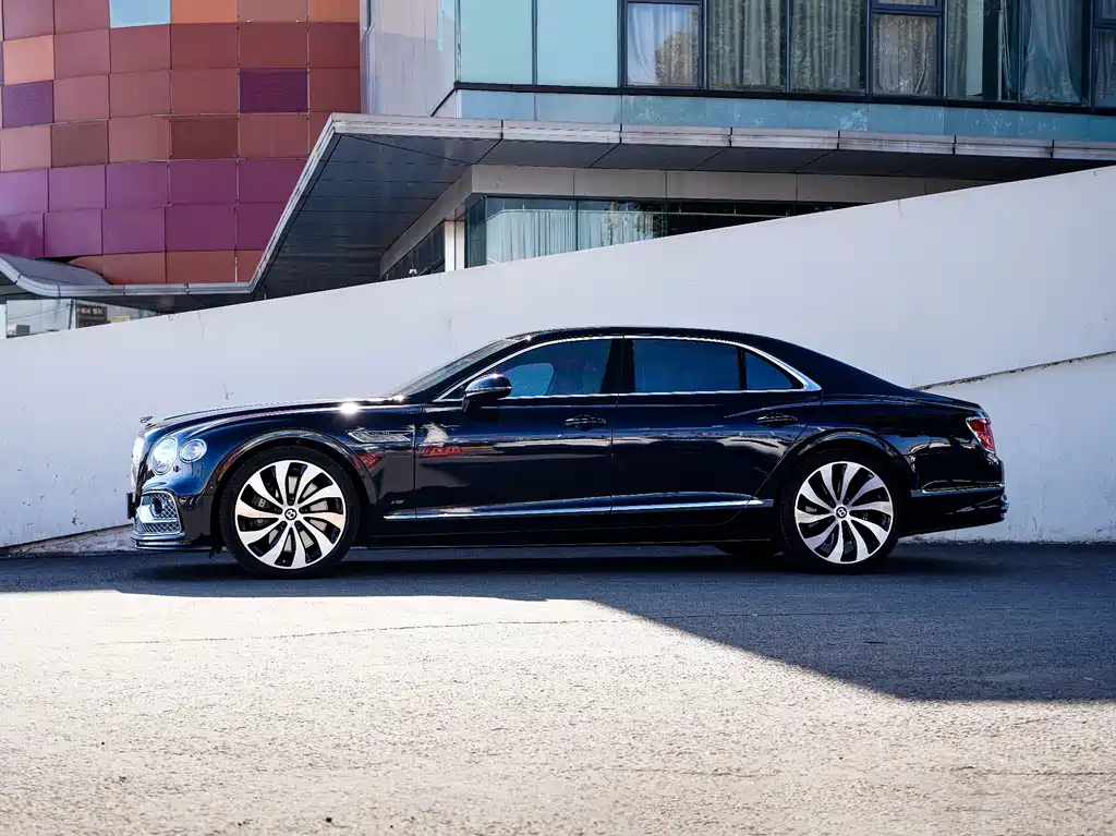 Bentley Flying Spur — миниатюра 2