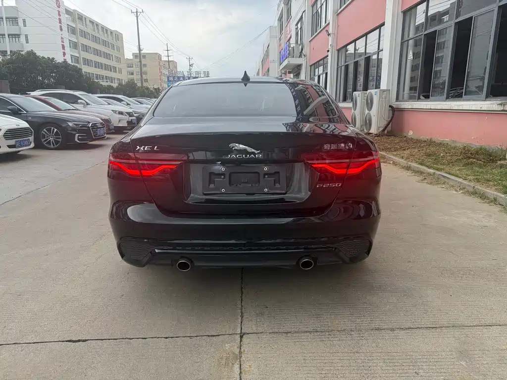 Jaguar XEL — миниатюра 21