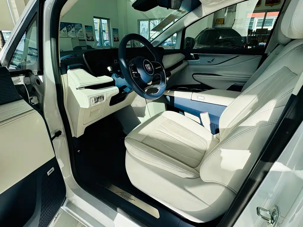 BUICK GL8 NEW ENERGY