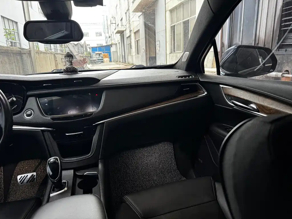 Cadillac XT5 — миниатюра 8