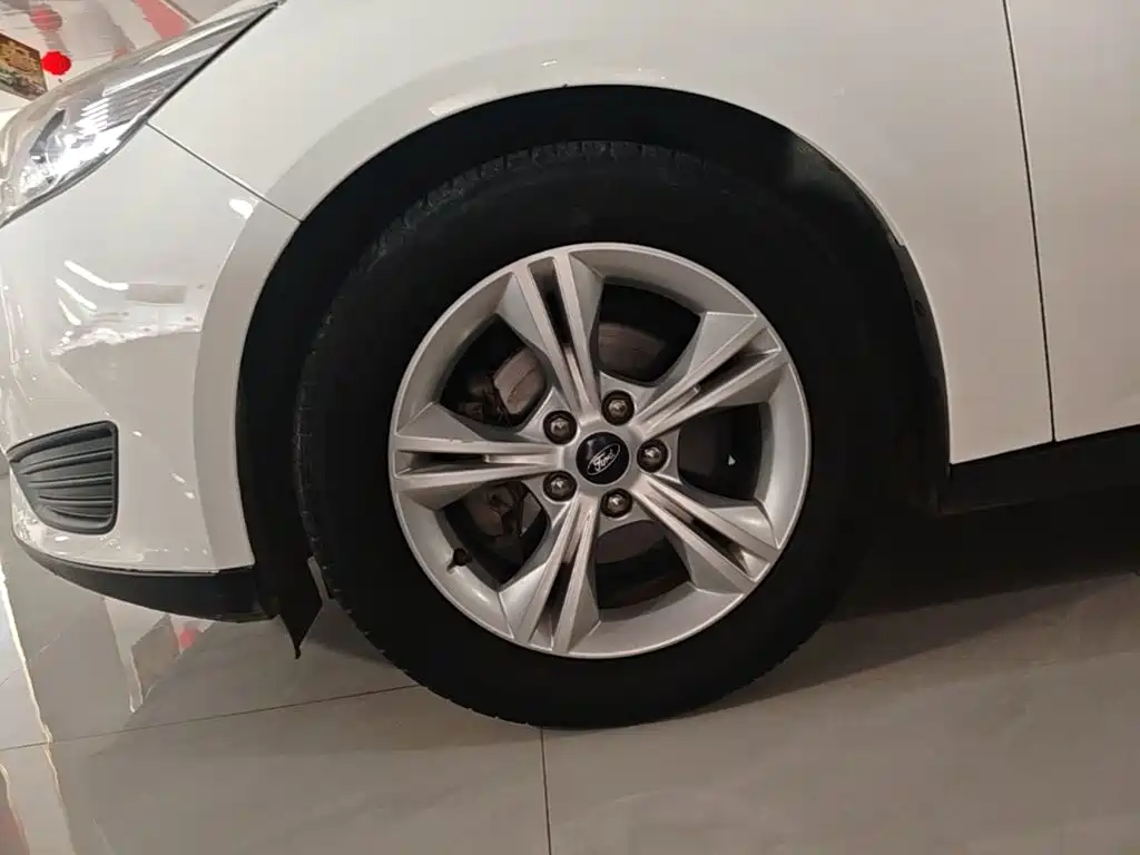 Ford Focus — миниатюра 23