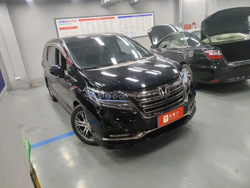 Honda Elysion — миниатюра 4