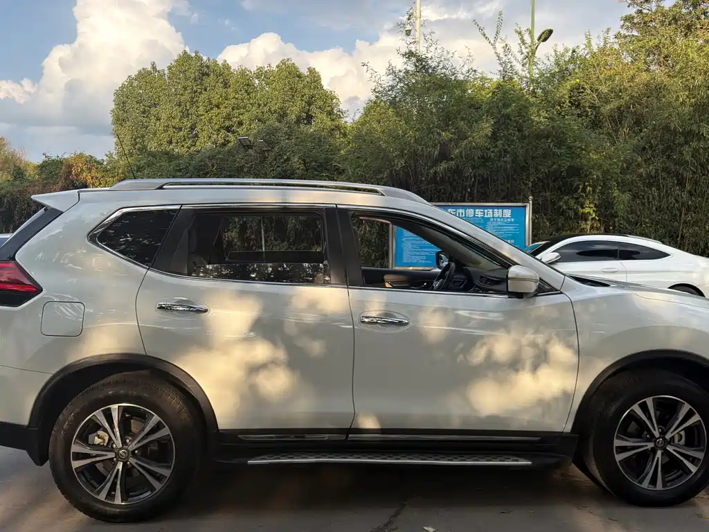 Nissan X-Trail — миниатюра 15