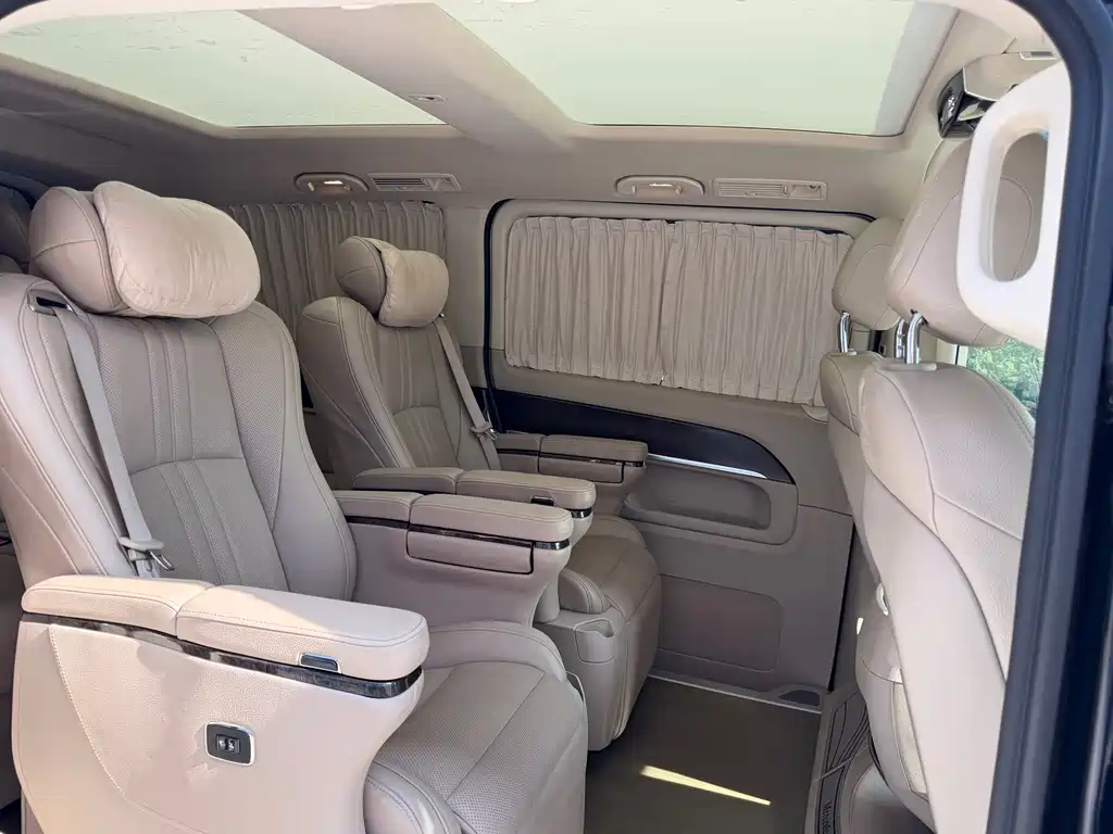 Mercedes-Benz V-Class — миниатюра 9
