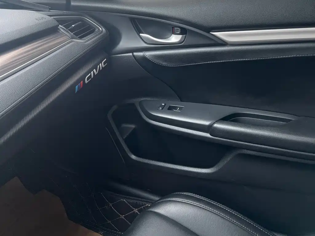Honda Civic — миниатюра 17