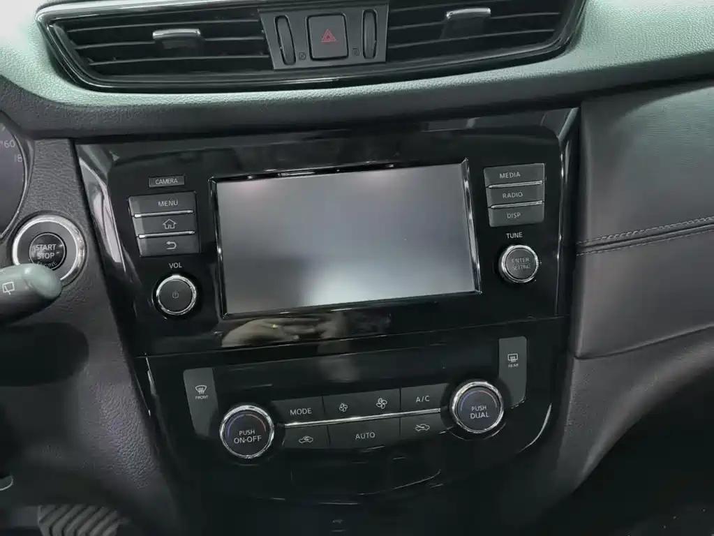 Nissan X-Trail — миниатюра 7