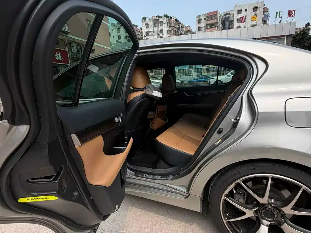 Lexus GS — миниатюра 5