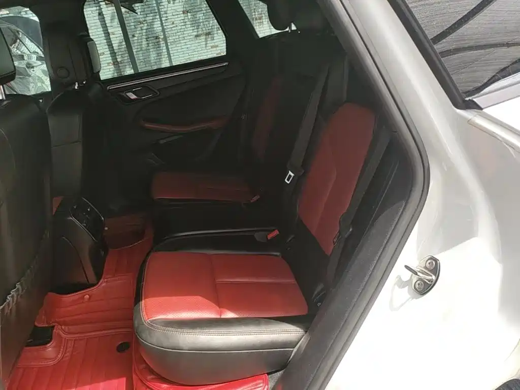 Porsche Macan — миниатюра 17