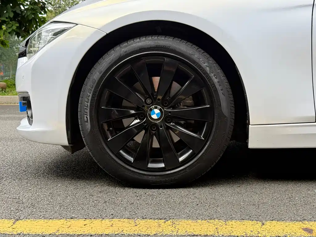BMW 3 Series — миниатюра 18